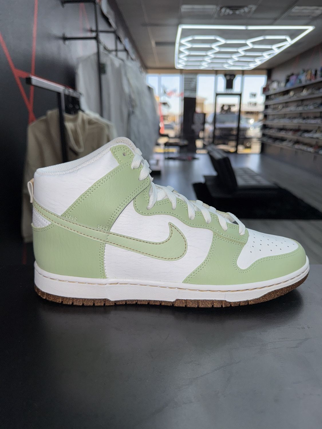 NIKE DUNK HI “HONEYDEW”  (SZ 10)  NEW/OG ALL