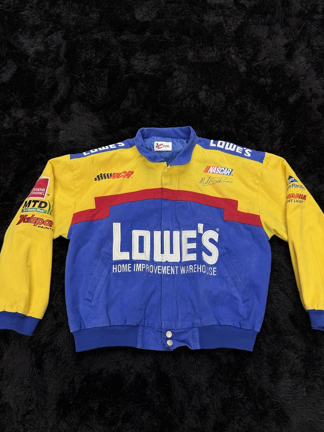 NASCAR JACKET “LOWE’S”  (MEDIUM)  USED