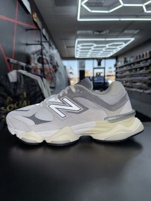 NEW BALANCE 9060 “RAIN CLOUD”  (SZ 13)  NEW/OG ALL