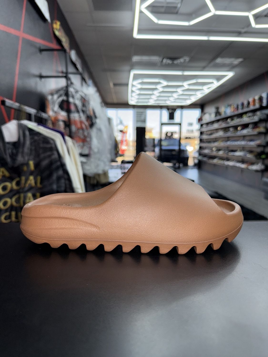YZY SLIDE “FLAX”  (SZ 9)  NEW/OG ALL
