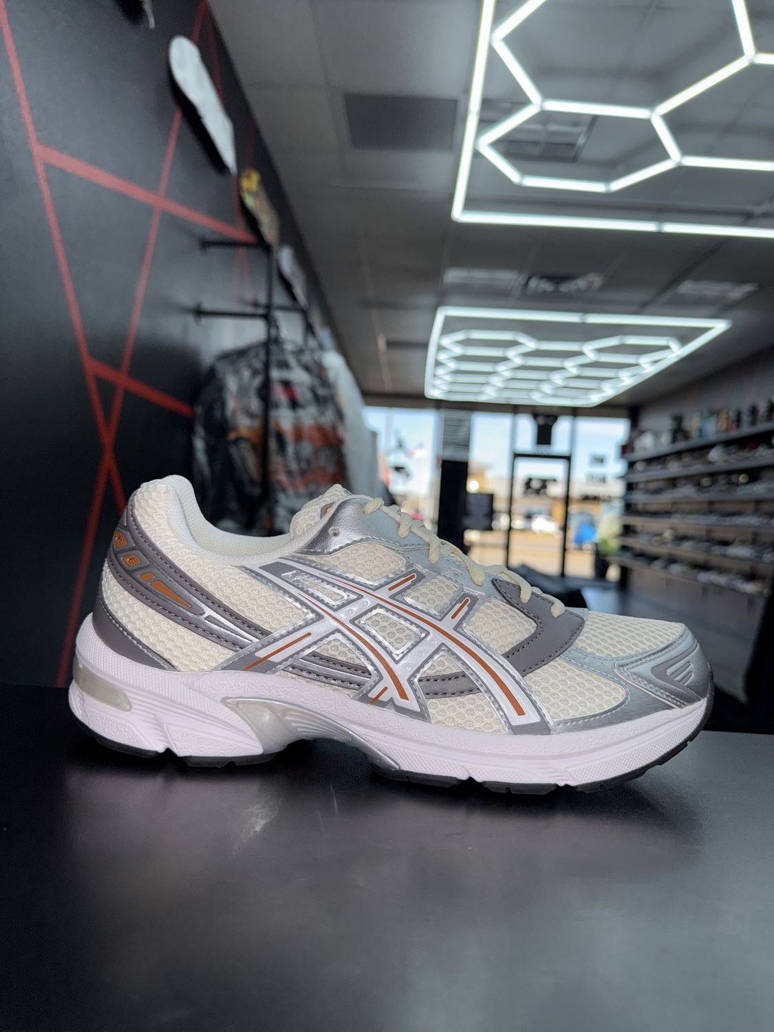 ASICS GEL-1130 “CREAM WHT”  (SZ 12)  NEW/OG ALL