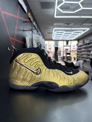 NIKE FOAMPOSITE “METALLIC GOLD”  (SZ 7Y)  USED/OG BOX
