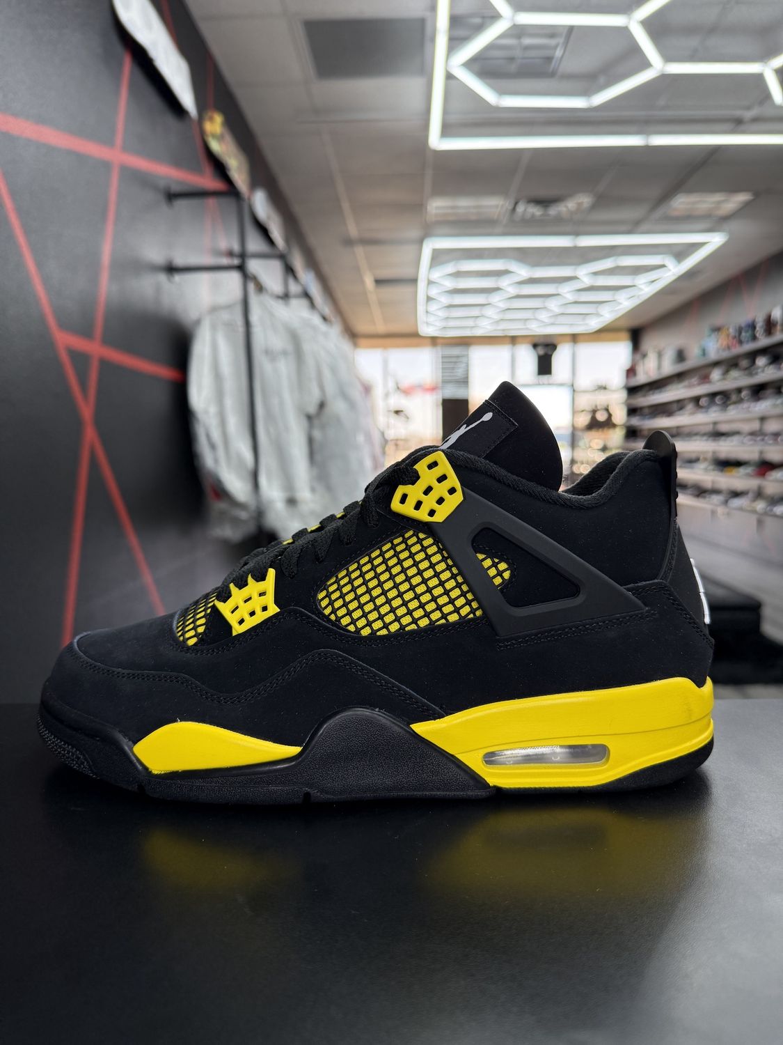 J4 “YLW THUNDER”  (SZ 10)  NEW/OG ALL
