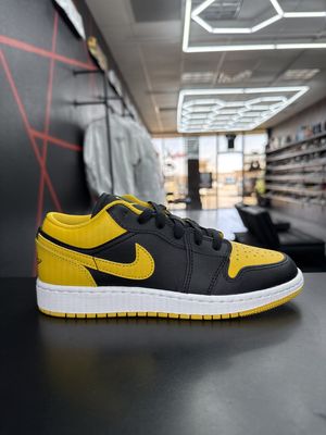 J1 LOW “YLW ORCHE”  (SZ 4.5y)  NEW/OG ALL