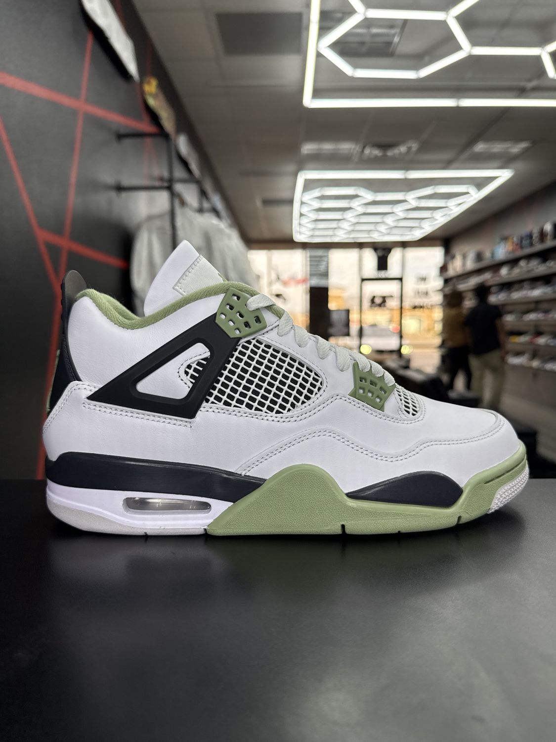 J4 “SEAFOAM” (SZ 11w 9.5m) NEW/OG ALL