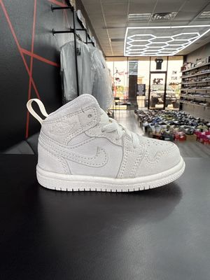 J1 MID “PALE IVORY”  (SZ 5c)  NEW/OG ALL