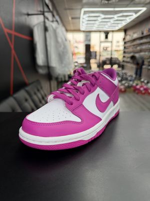 NIKE DUNK “ACTIVE FUCHSIA”  (SZ 5Y) NEW/OG ALL