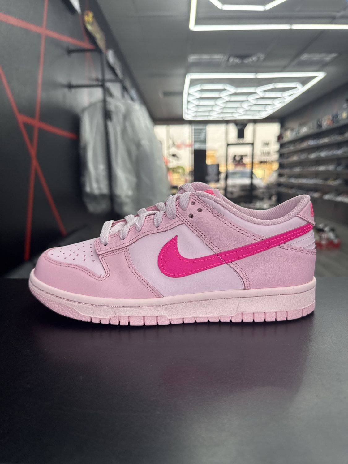 NIKE DUNK “TRIPLE PINK”  (SZ 5y)  NEW/OG ALL