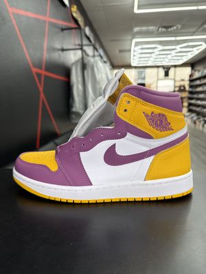 J1 “BROTHER HOOD”  (SZ 9.5)  NEW/OG ALL