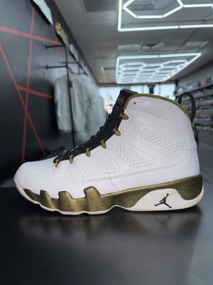 J9 “STATUE”  (SZ 12)  USED/OG BOX (DAMAGED)