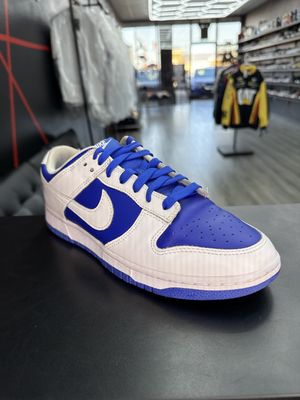 NIKE DUNK “RACER BLUE”  (SZ 9)  USED/NO BOX