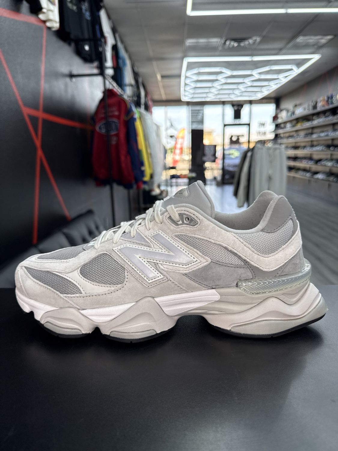 NEW BALANCE 9060 “CONCRETE”  (SZ 12)  USED/OG BOX