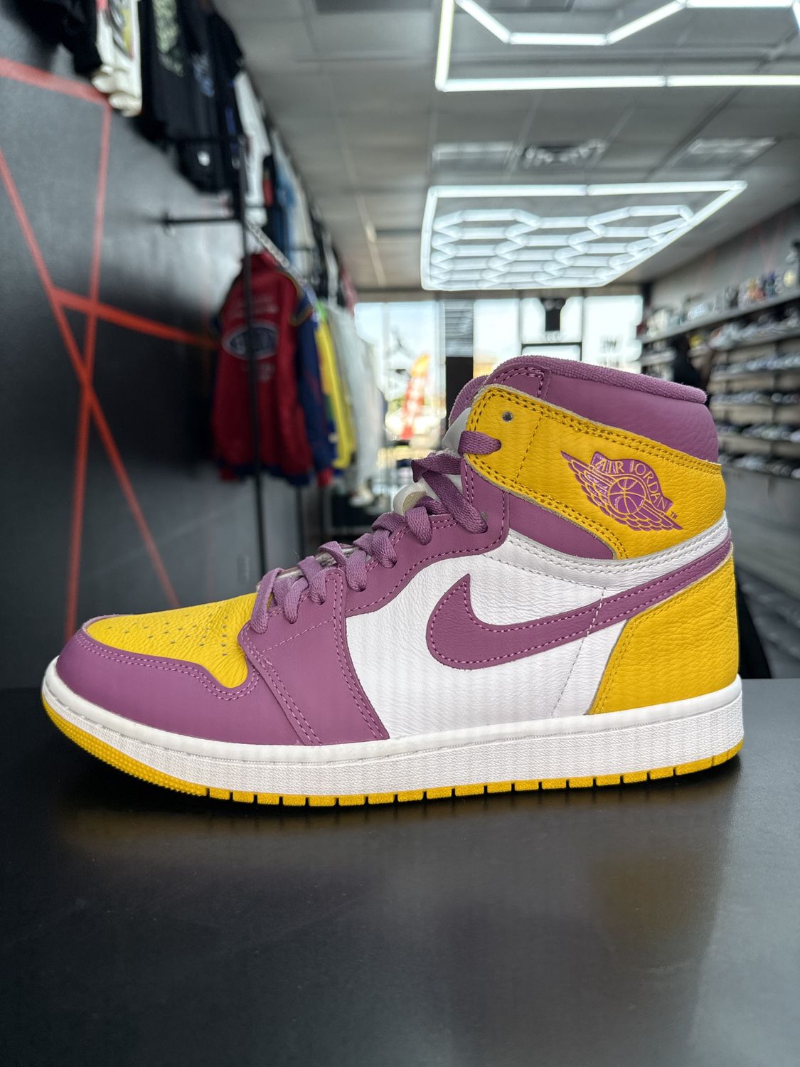 J1 “BROTHER HOOD”  (SZ 10)  USED/OG ALL