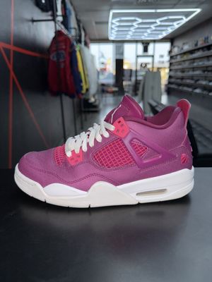 J4 “LOVE OF THE GAME”  (SZ 6.5Y) USED / NO BOX
