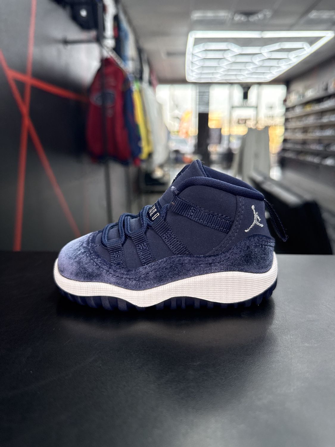 J11 “MIDNIGHT NAVY”  (SZ 5c)  NEW / OG ALL