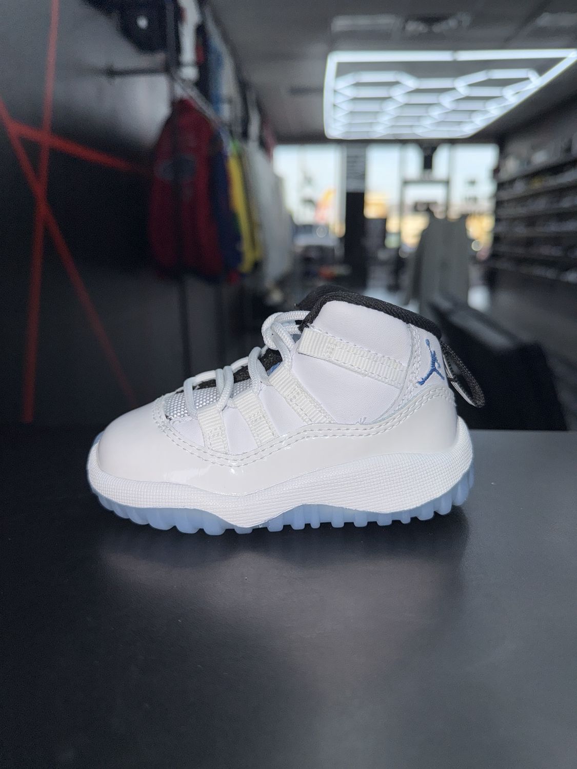 J11 “LEGEND BLUE”  (SZ 5c)  NEW / OG ALL