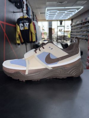 NIKE ZOOM x TRAVIS SCOTT “LECHE BLUE”  (SZ 9.5)  NEWOG ALL
