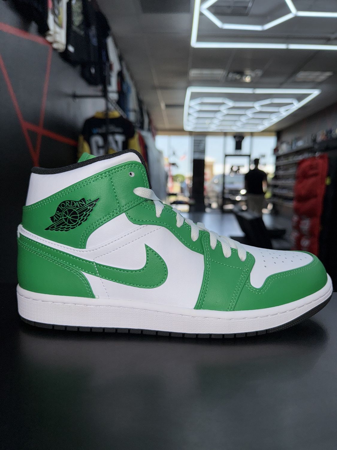 J1 MID  “LUCKY GEN”  (SZ 10.5)  NEW/OG ALL