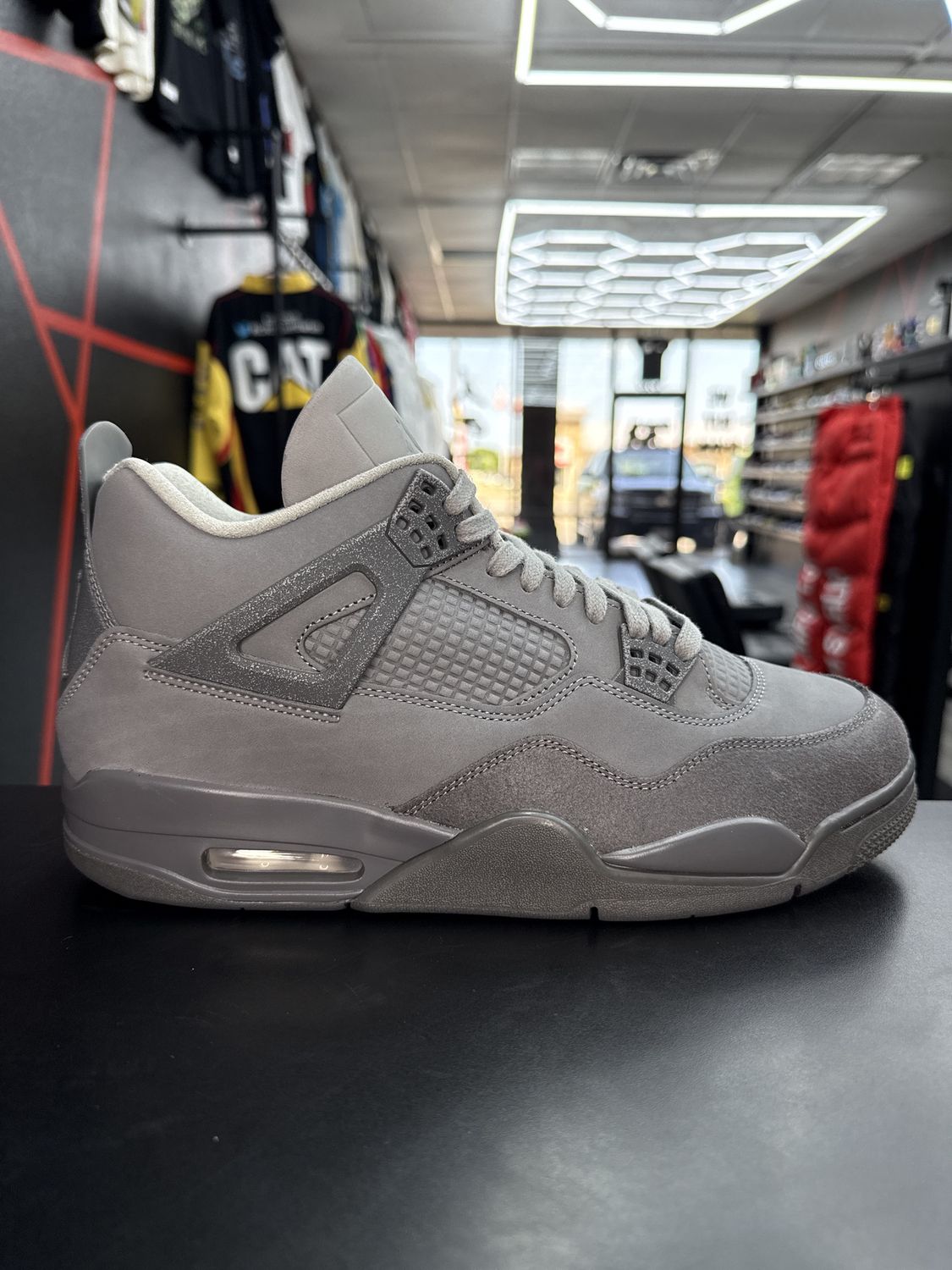 J4 “WET CEMENT”  (SZ 11.5)  USED/OG BOX
