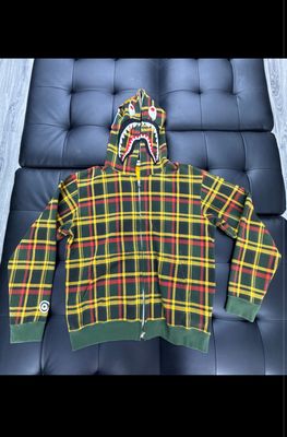 BAPE ISETAN JACKET “GRN”  (MEDIUM)  USED