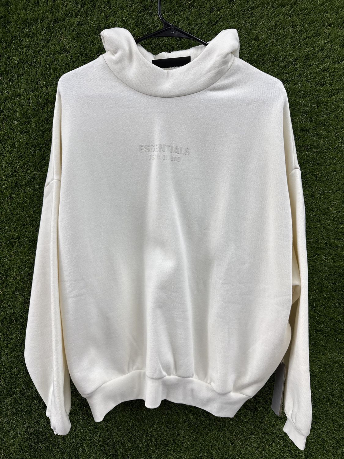 ESSENTIALS HOODIE “CLOUD DANCER”  (SMALL)  NEW