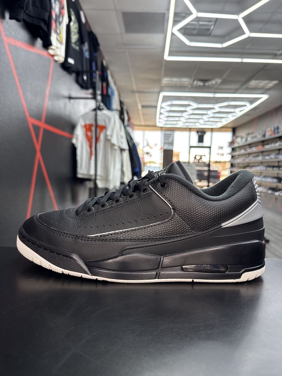 J 2/3 “BLK METALLIC SILVER”  (SZ 12)  USED/OG BOX