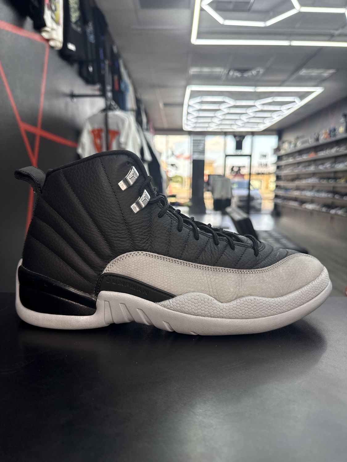 J12 “BARON”  (SZ 10)  USED/OG BOX