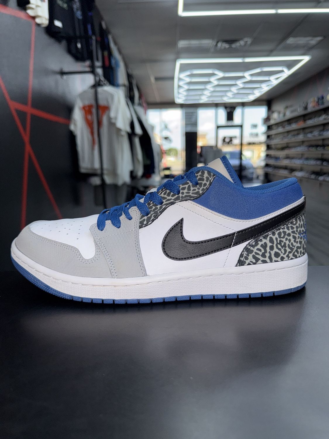 J1 LOW SE “TRUE BLUE”  (SZ 10)  USED/OG BOX