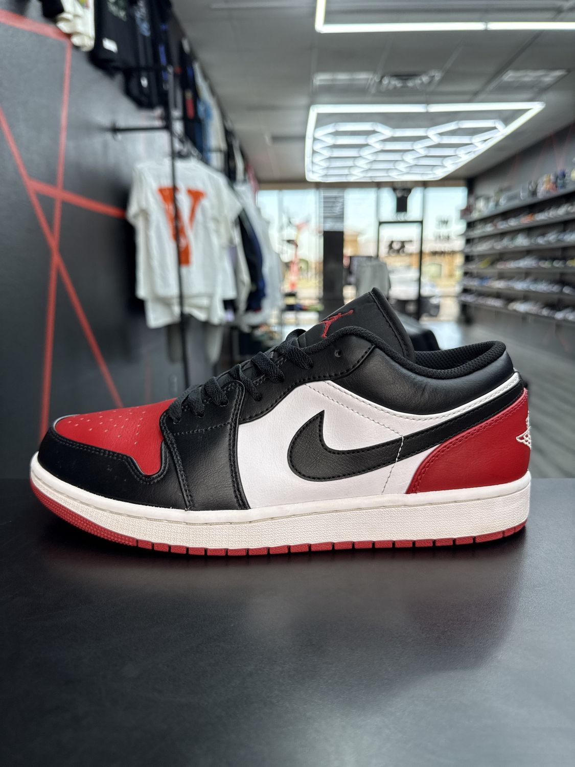 J1 LOW “BRED 2.0”  (SZ 10)  USED/NO BOX