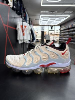 NIKE VAPORMAX “WHT/BLUE”  (SZ 9.5)  USED/NO BOX