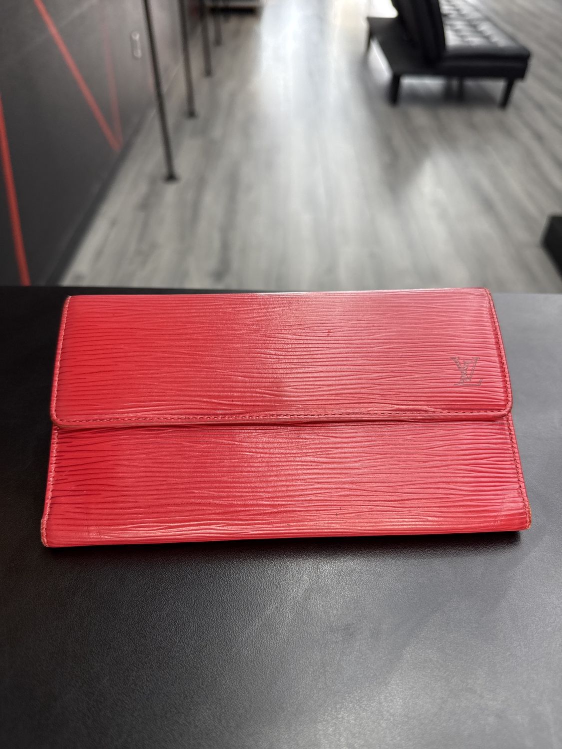 LOUIS VUITTON “EPI LEATHER/RED”  PRE-OWNED