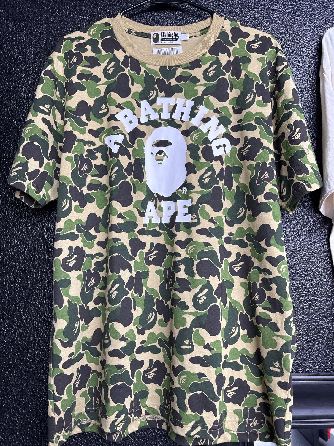 BAPE TEE “GRN CAMO”  (LARGE)  NEW