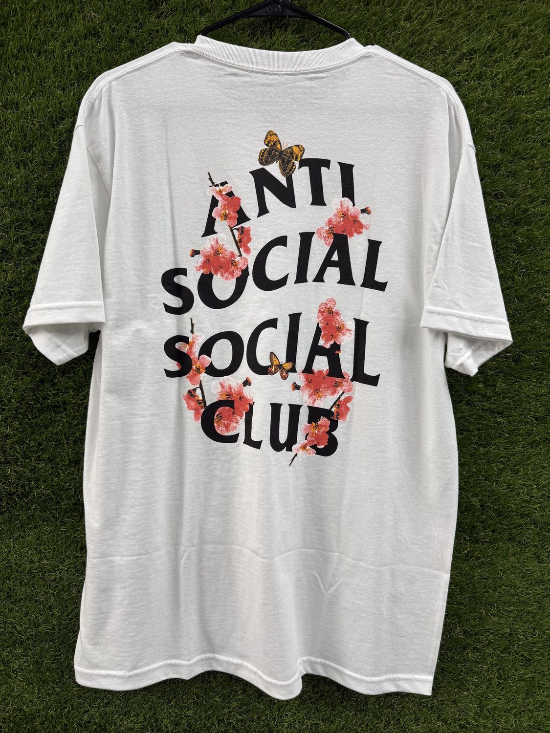 ASSC TEE “KKOCH/WHT” (LARGE)  NEW