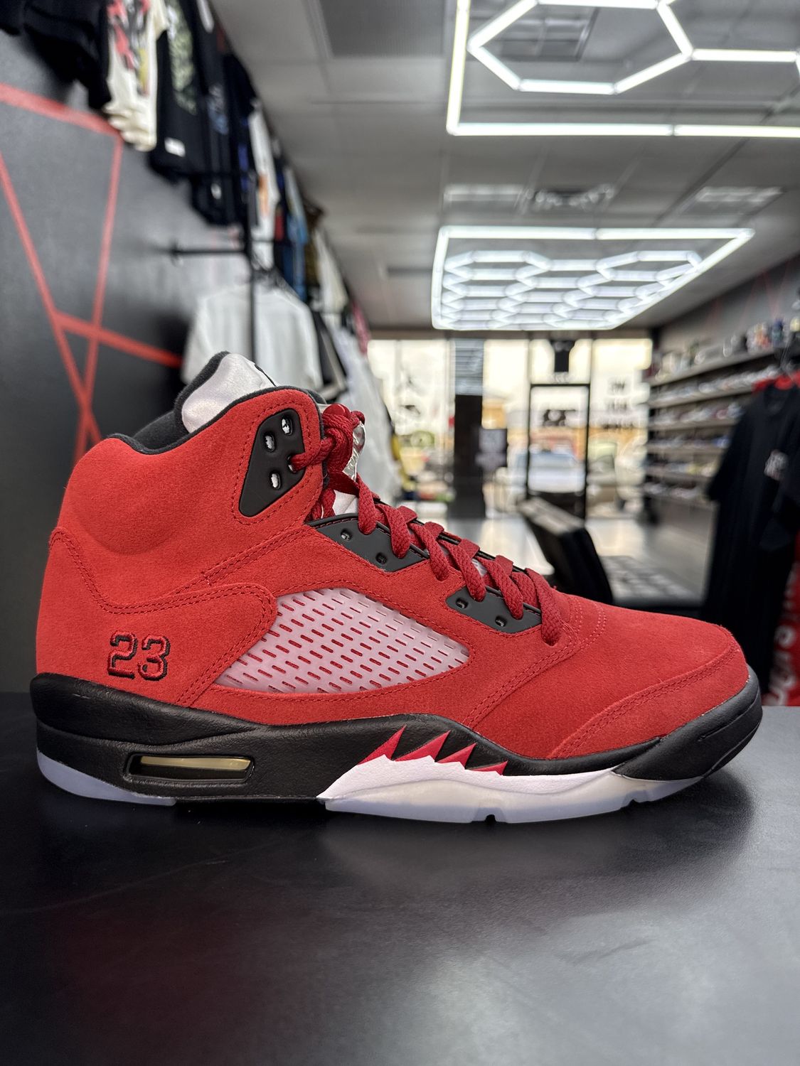 J5 “RAGING BULLS” (SZ 9.5)  NEW/OG ALL