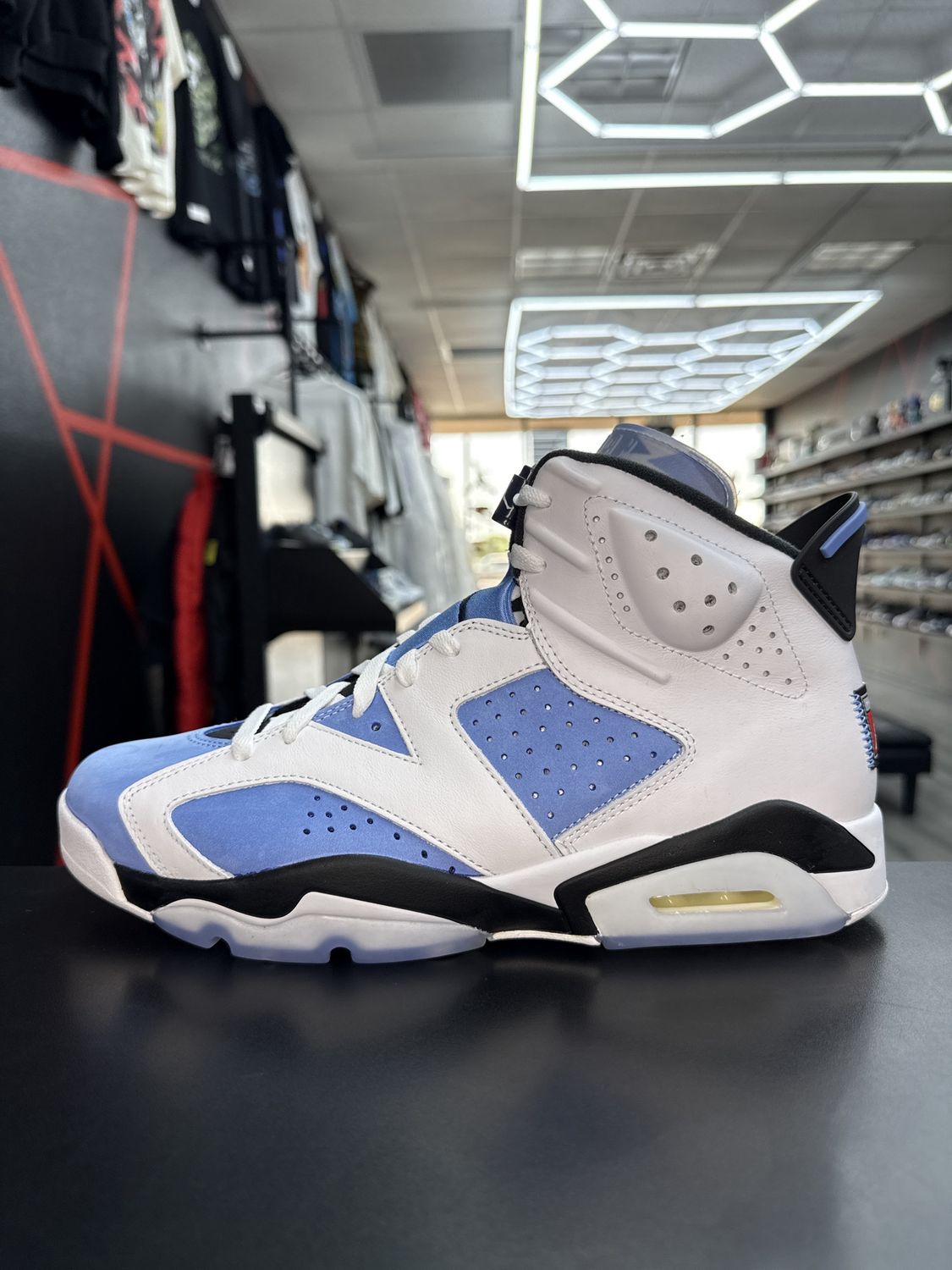 J6 “UNC”  (SZ 11)  NEW/OG ALL