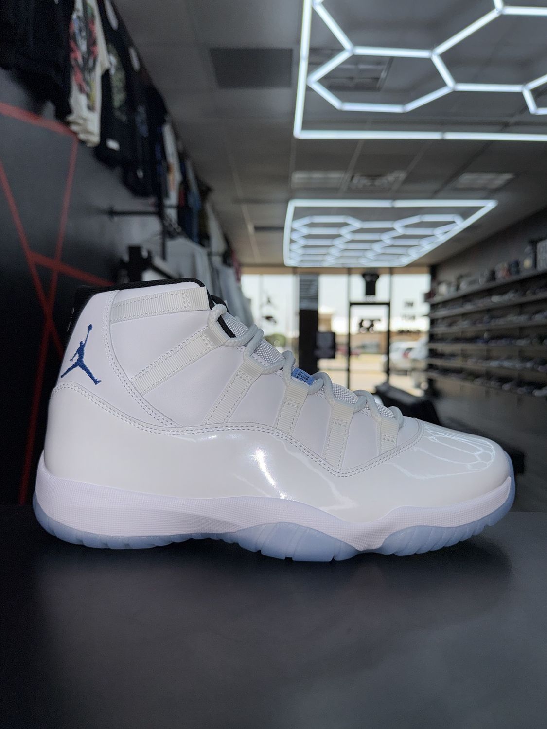 J11 “LEGEND BLUE”  (SZ 10)  NEW/OG ALL