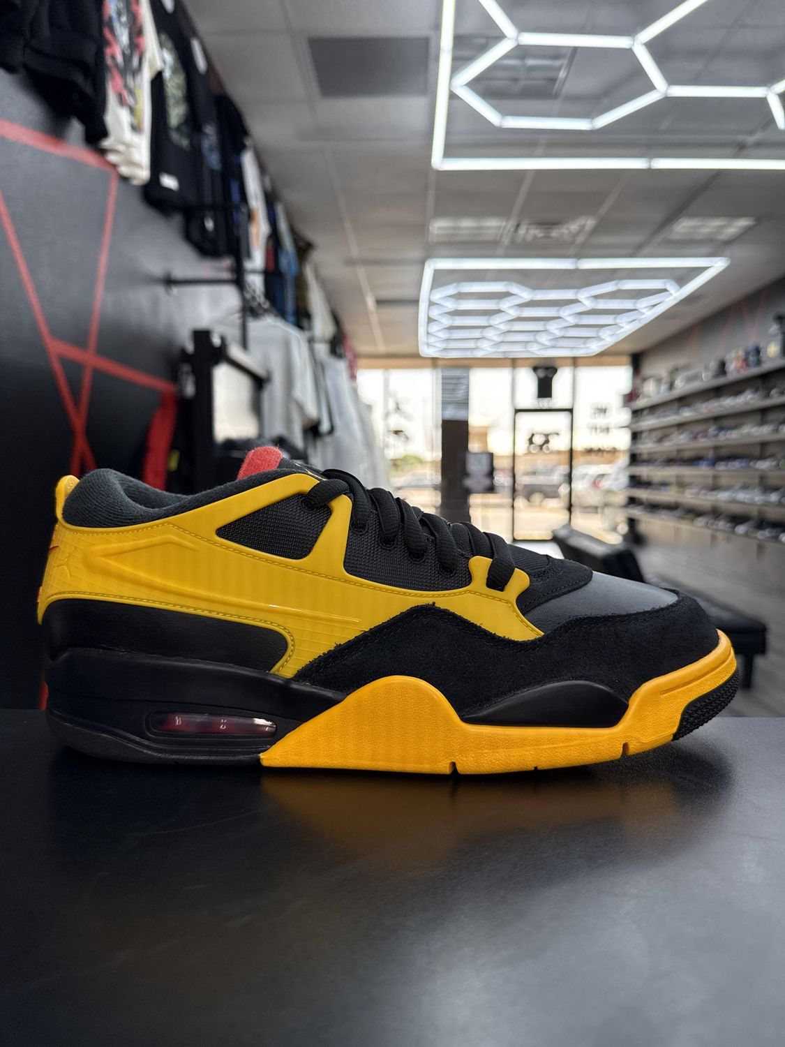 J4 RM “BRUCE LEE” (SZ 12)  NEW/OG ALL