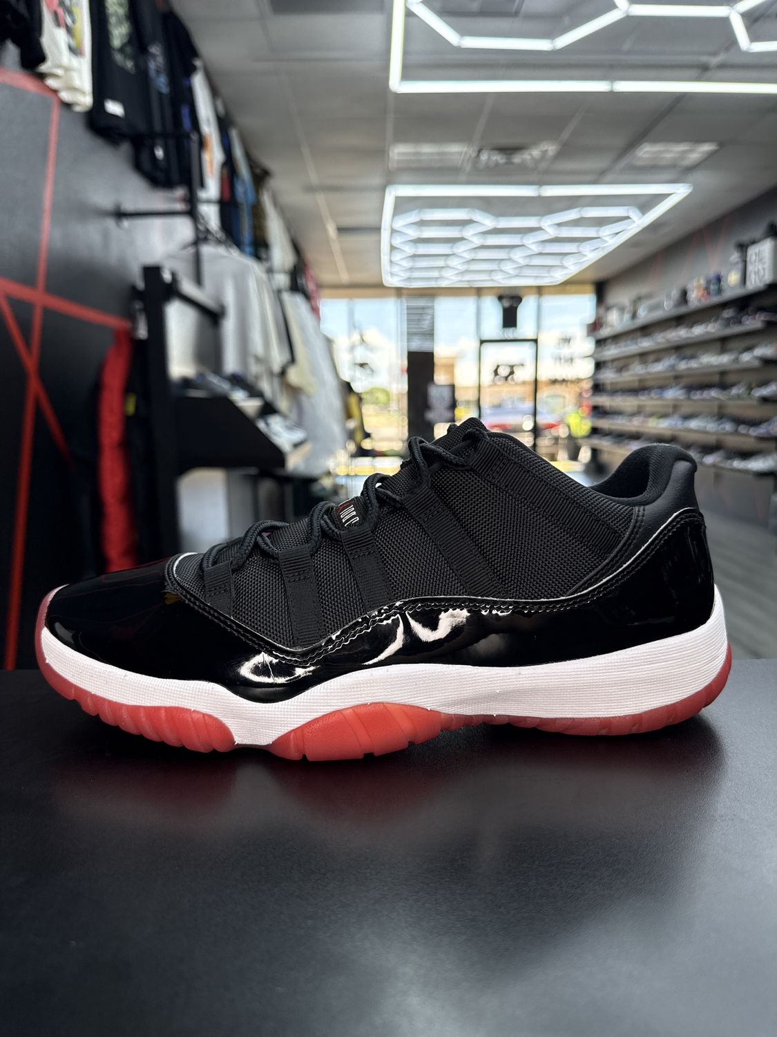 J11 “BRED”  (SZ 10)  USED/OG ALL