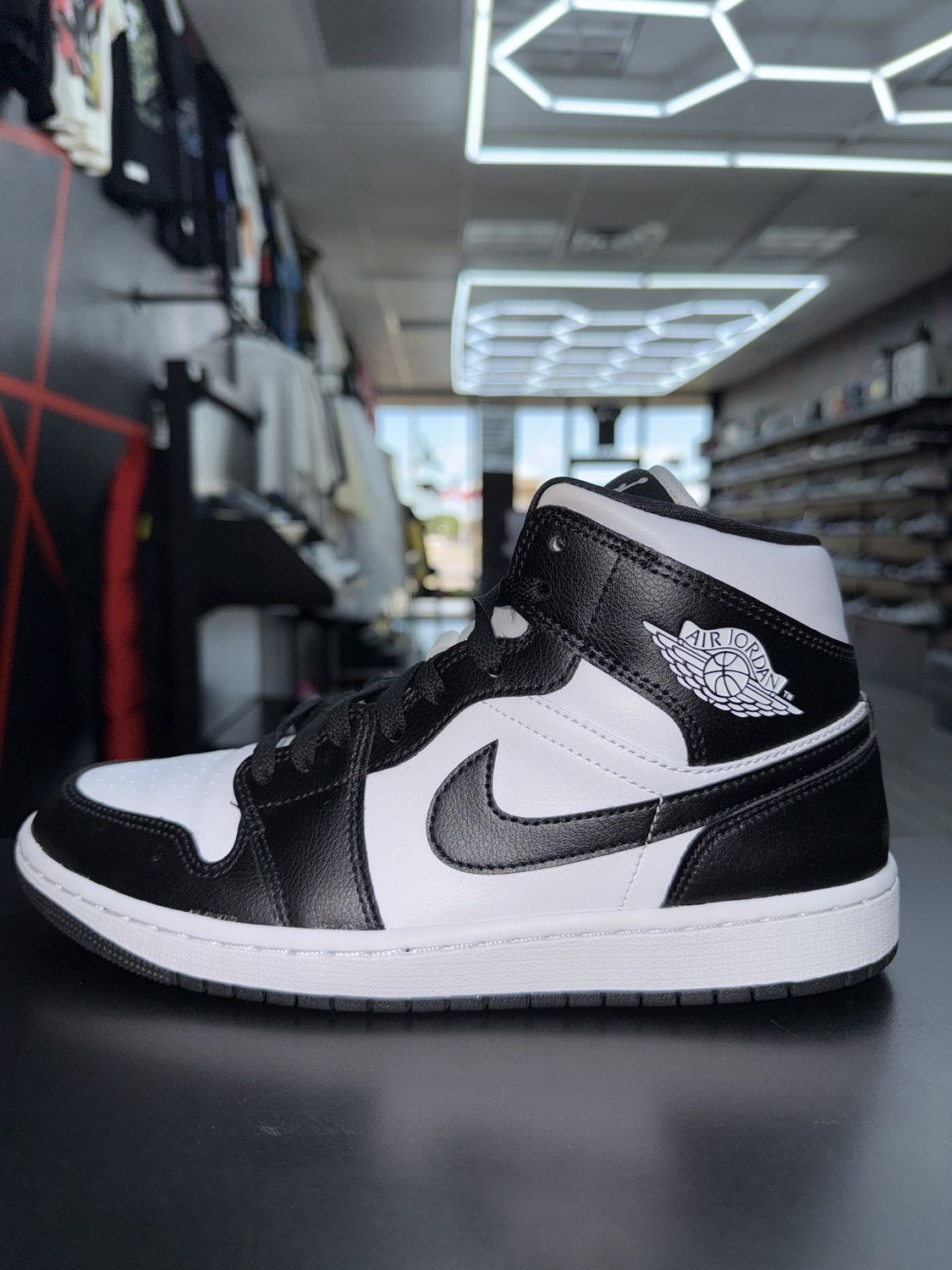 J1 MID “PANDA”  (SZ 9.5w 8m)  USED/OG BOX