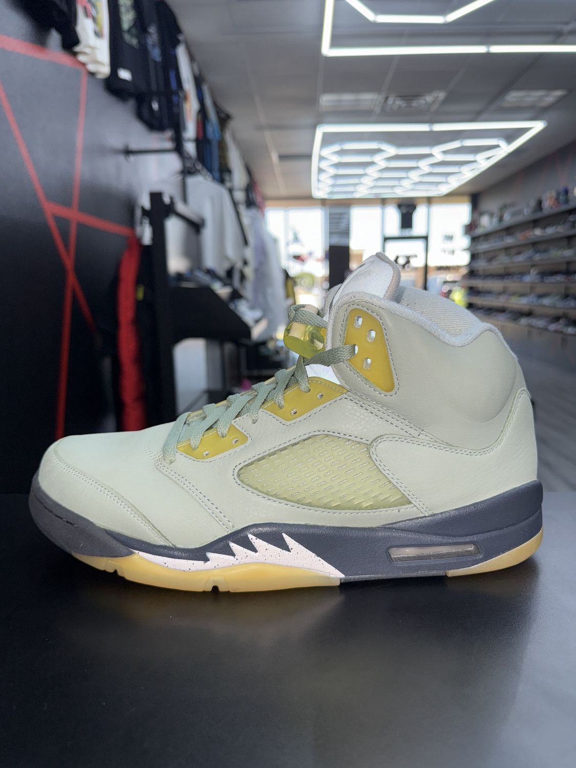 J5 “JADE HORIZON”  (SZ 11.5)  USED/OG ALL