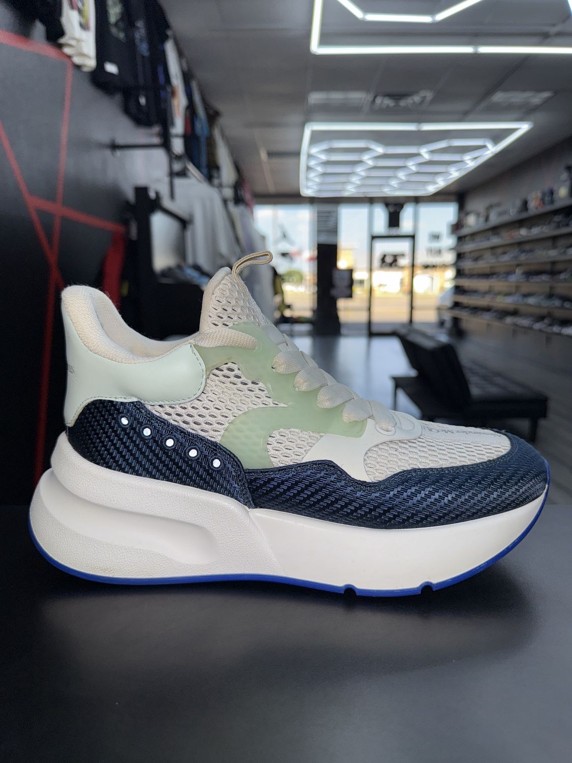 ALEXANDER MCQUEEN OVERSIZES RUNNER “BLUE/WHT”  (SZ 8)