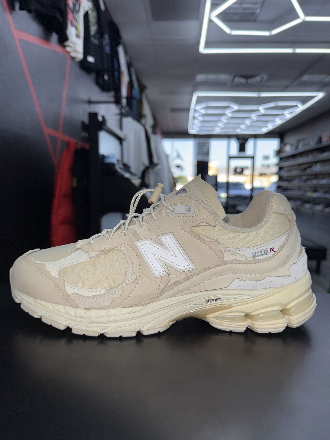 NEW BALANCE 2002r PROTECTION PACK “SANDSTONE”  (SZ 9.5)  USED/NO BOX