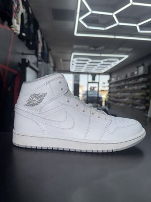 J1 MID “WHT WOLF GREY”  (SZ 8)  USED/OG BOX