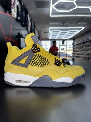 J4 “LIGHTNING”  (SZ 8)  USED/OG BOX