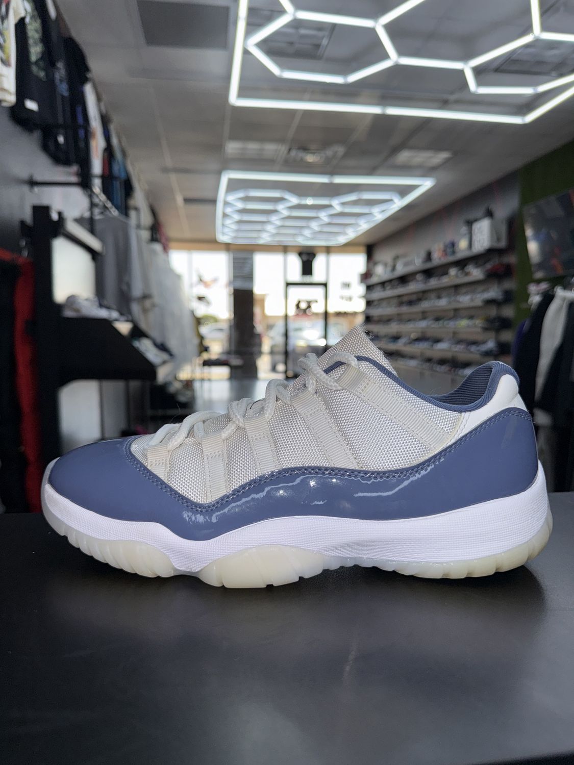 J11 “DIFFUSED BLUE”  (SZ 9.5)  USED/NO BOX