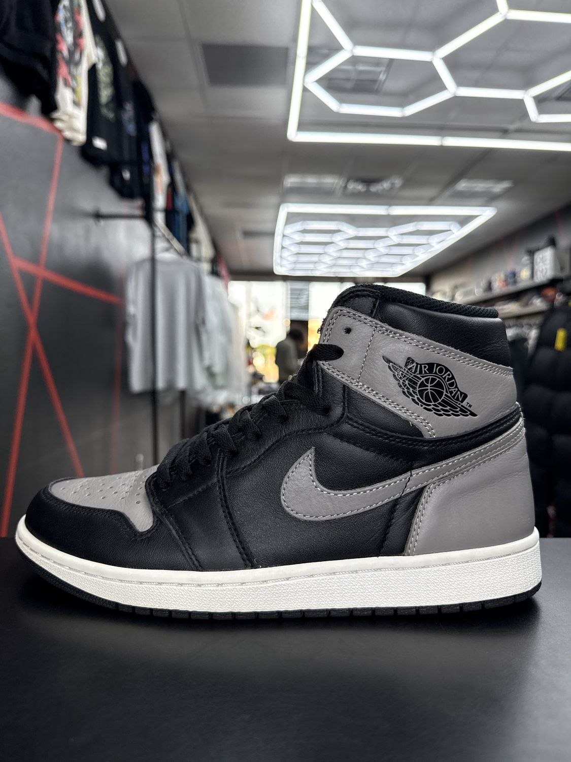J1 “SHADOW” (SZ 10)  USED/OG ALL