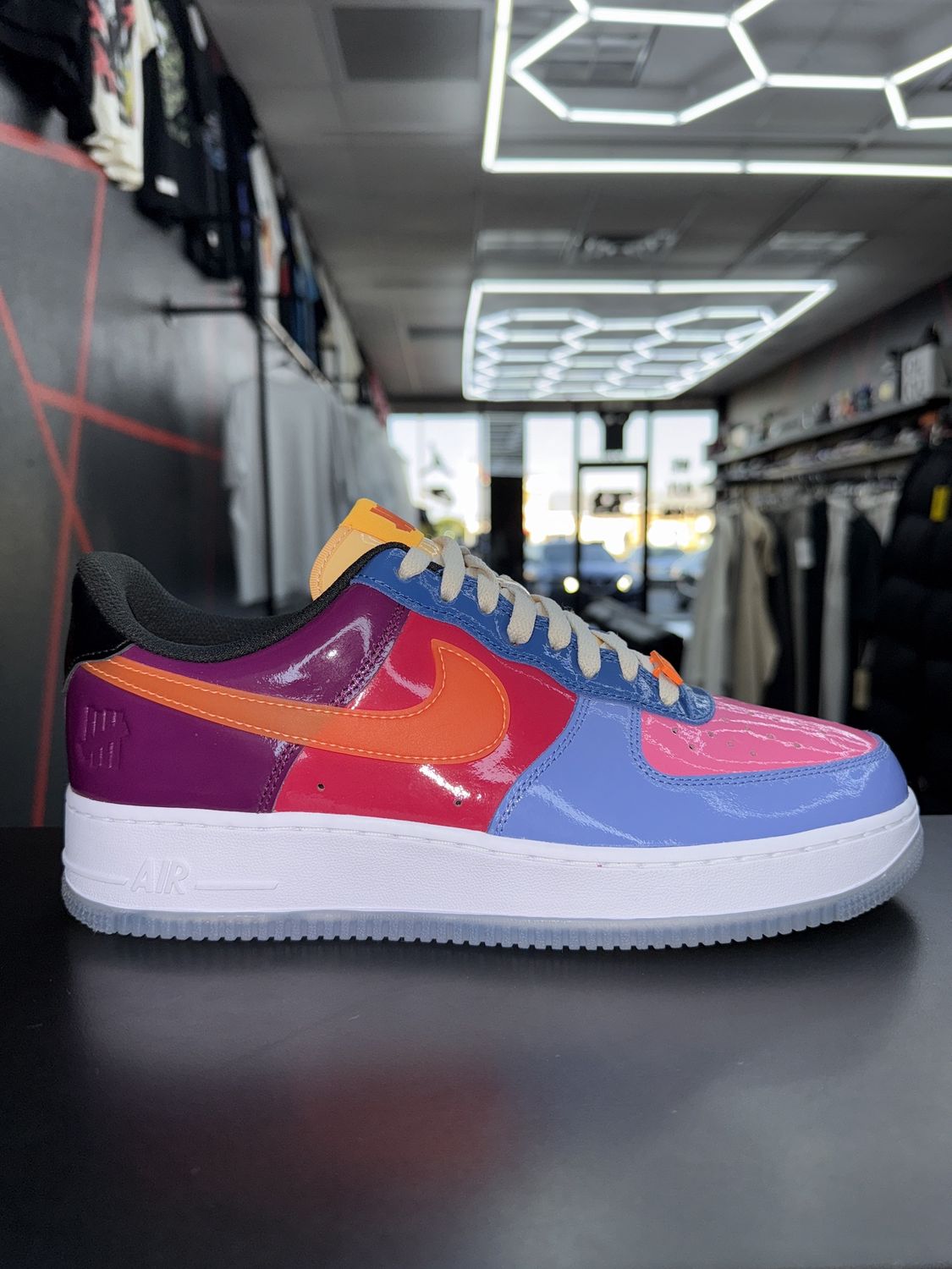 NIKE AF1 x UNDEFEATED “TOTAL ORANGE”  (SZ 10)  NEW/OG ALL