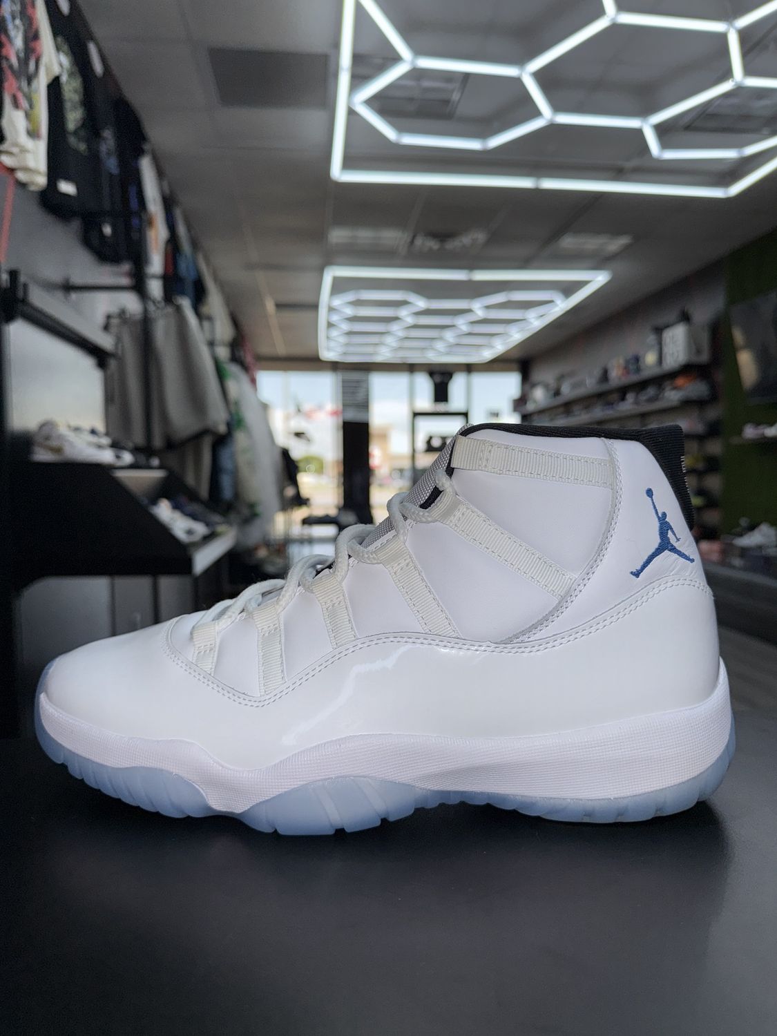J11 “LEGEND BLUE” (SZ 12) WORN 1x/OG ALL