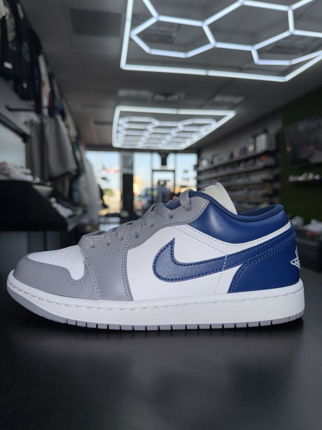 J1 LOW “TRUE BLUE”  (SZ 8.5w 7m)  USED/OG ALL