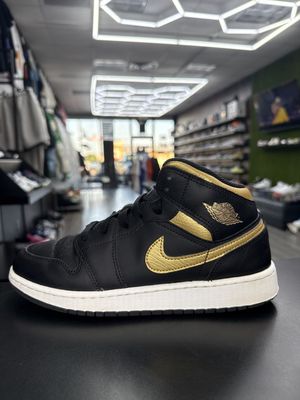 J1 MID “BLK GOLD”  (SZ 6y)  USED/NO BOX